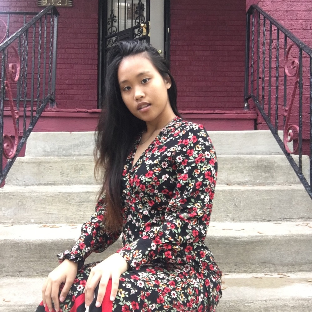 NWT Black/Red wrap dress with floral pattern - Picture 7 of 8